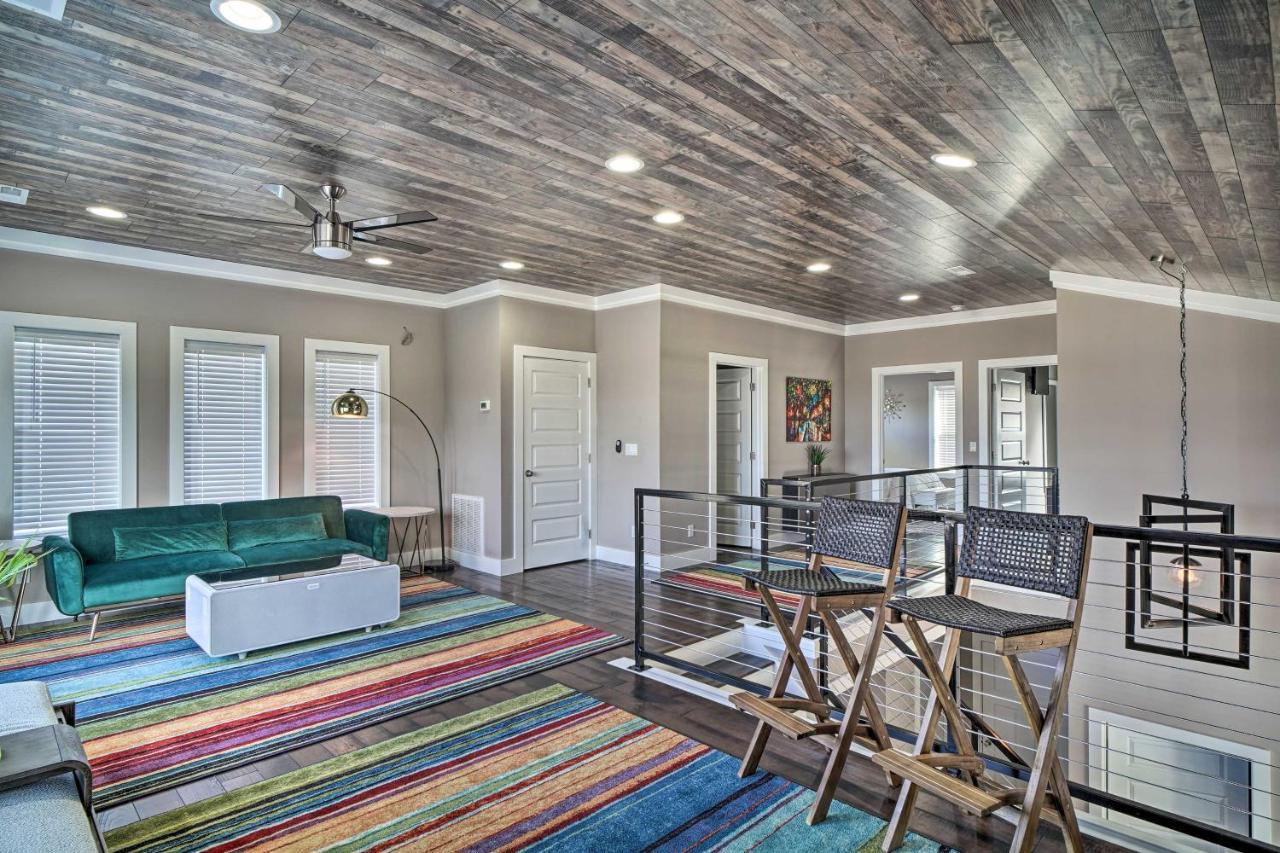 Spacious Sevierville Home With Hot Tub! ภายนอก รูปภาพ